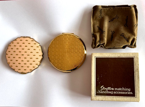 Pair stratton powder - of,