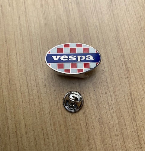 Vespa pin badge red white - red,