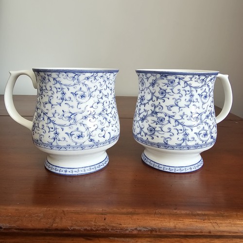 Queen blue white arabesque - queen's,