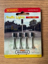 Hornby Skaledale OO Gauge - Traffic Lights Post-1960s BNIB