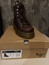Dr MartensBuzz 8 Eye in Dark