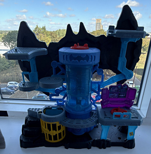 Imaginext batman batcave - imaginext,