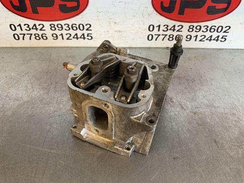 Cylinder head 9200 835 - , x