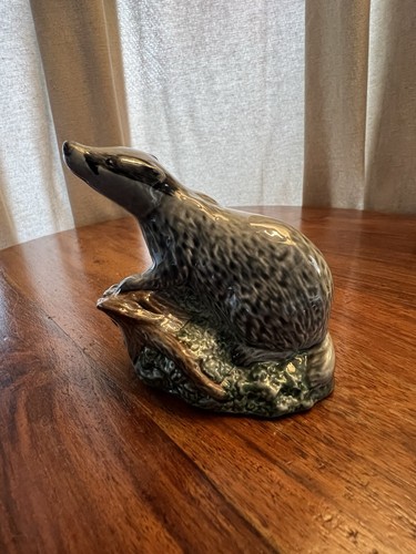 Beswick badger whiskey canter - badger,