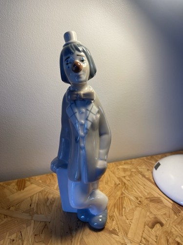 Porcelain vintage hand painted - vintage,
