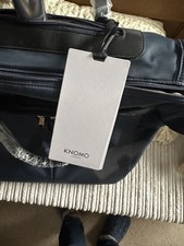 Knomo Sedley Carry On