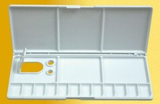 JAKAR - Artist Mixing Paint