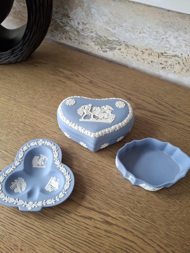 Wedgwood pieces trinket - trinket, box