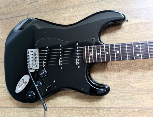 Stunning all black fender - black,