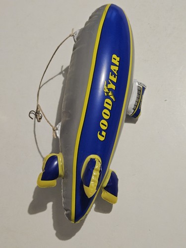 Flying balloon goodyear - -,