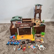 Playmobil Western FORT BRAVE People Cavalry Horses and Accessories