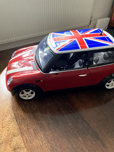Sindy doll mini cooper - doll,