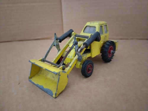 Dinky toys 437 muir - toys, hill