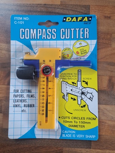 Compass cutter for cutting - cutter,