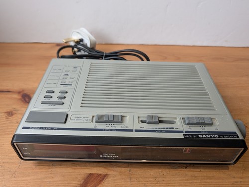 Vintage sanyo 7100 fm - rm, am/fm
