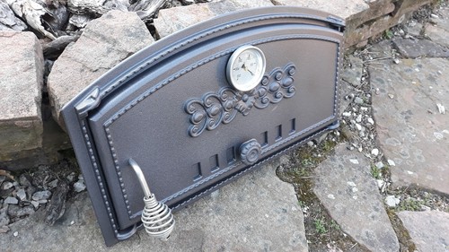 Cast iron pizza oven door - iron, with