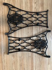 VTG Singer Sewing Machine CAST