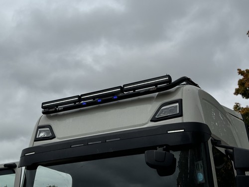 Black top roof light - light, bar