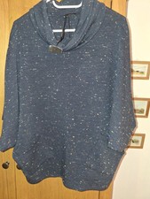 BNWT Luca Vanucci Size S Poncho