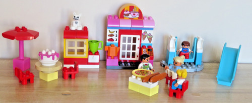 Lego duplo play cafe includes - lego,