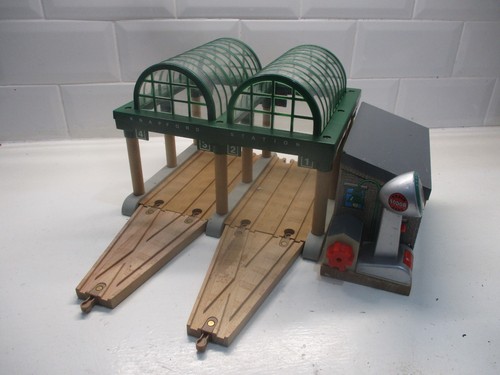 Wooden thomas the tank - thomas,
