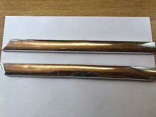 Mercedes pair pagoda front - of,