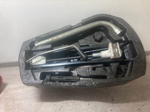 2013 polo wheel jack tool - 2013,