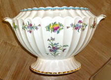 GIFT  Spode TRAPNELL SPRAYS Y 8403 SOUP TUREEN NO LID Fine Bone Chin England