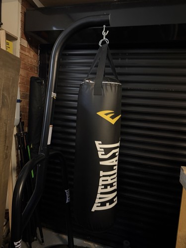 Everlast boxing bag and frame - boxing,