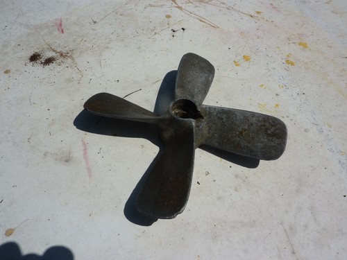 Seagull outboard engine - seagull, engine--