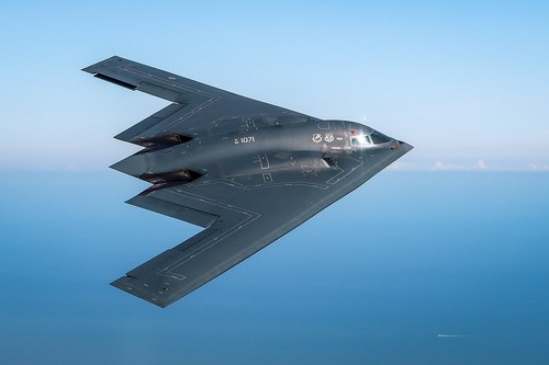Spirit stealth bomber - b-2,