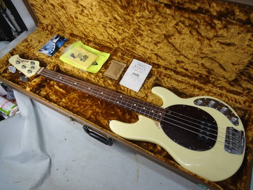 Ernie ball music - ball,