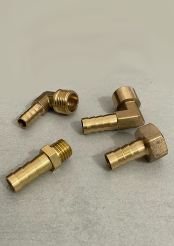 Brass pipe fitting - fitting, male