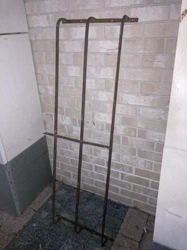Cast iron hay rack - iron,