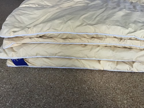 Vintage yellow eiderdown quilt - vintage,