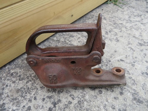 Bradley 50mm 750kg cast - bradley,