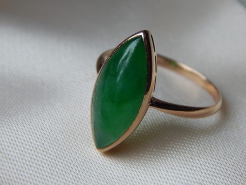 Vintage carat gold ring - a,