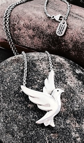 Retired james avery dove - retired,
