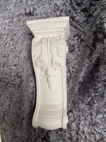 Plaster corbel acanthus leaf - plaster,
