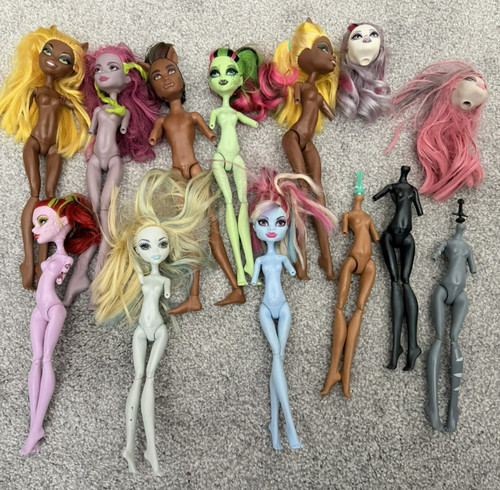Monster high dolls - high, /