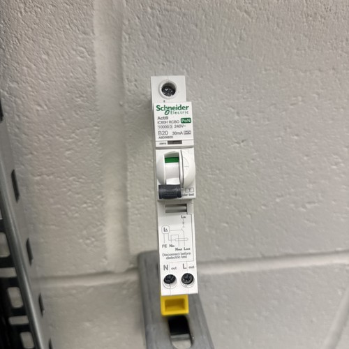 Schneider b20 30ma - b20, ic60h