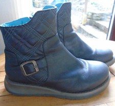 Moshulu Black Leather Ankle