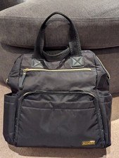 SKIP HOP Main Frame Changing