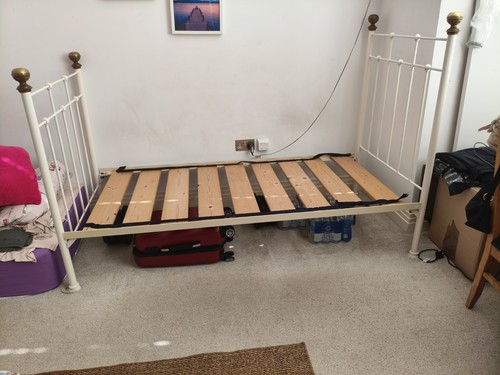 Sturdy white metal bed - white,