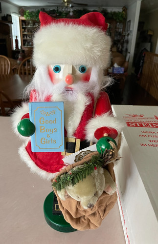 Steinbach nutcracker santa - steinbach,