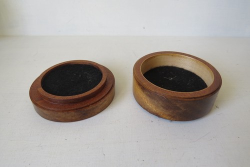 Vintage turned wood round - vintage,
