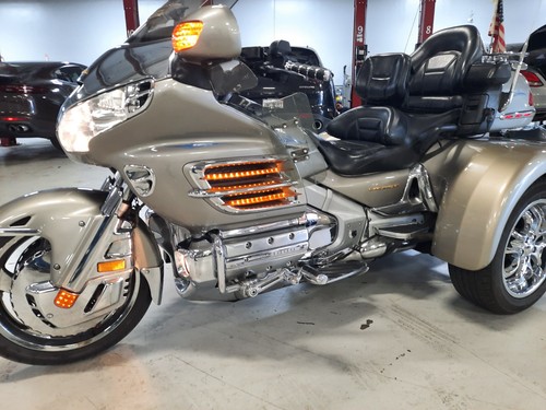 2003 honda gold wing - gold,