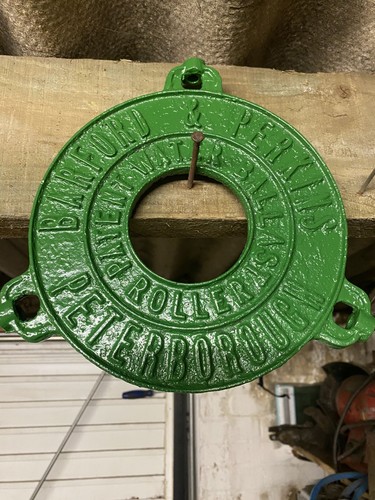 Vintage cast iron - roller, plate
