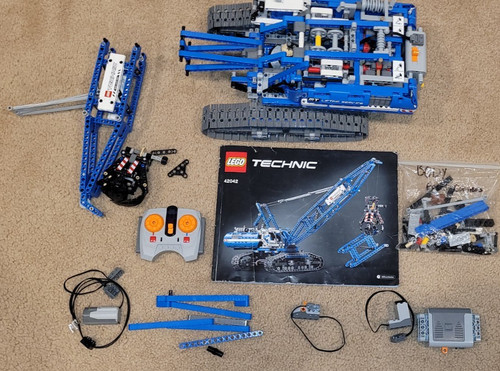 Lego technic crawler crane - crawler,