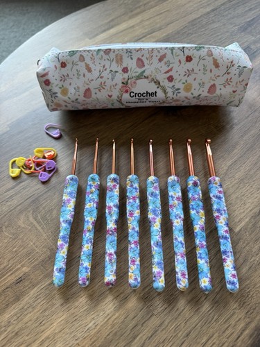 Set crochet hooks - set, with